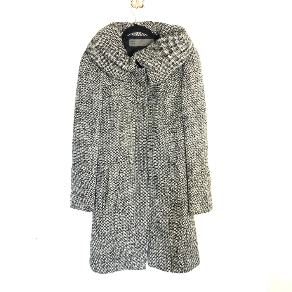 Zara Long Peacoat Puff Collar Size L Black White